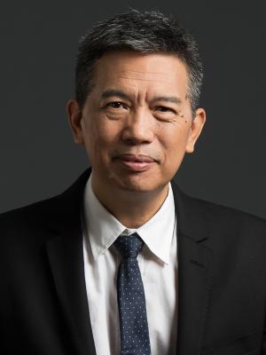 周建英